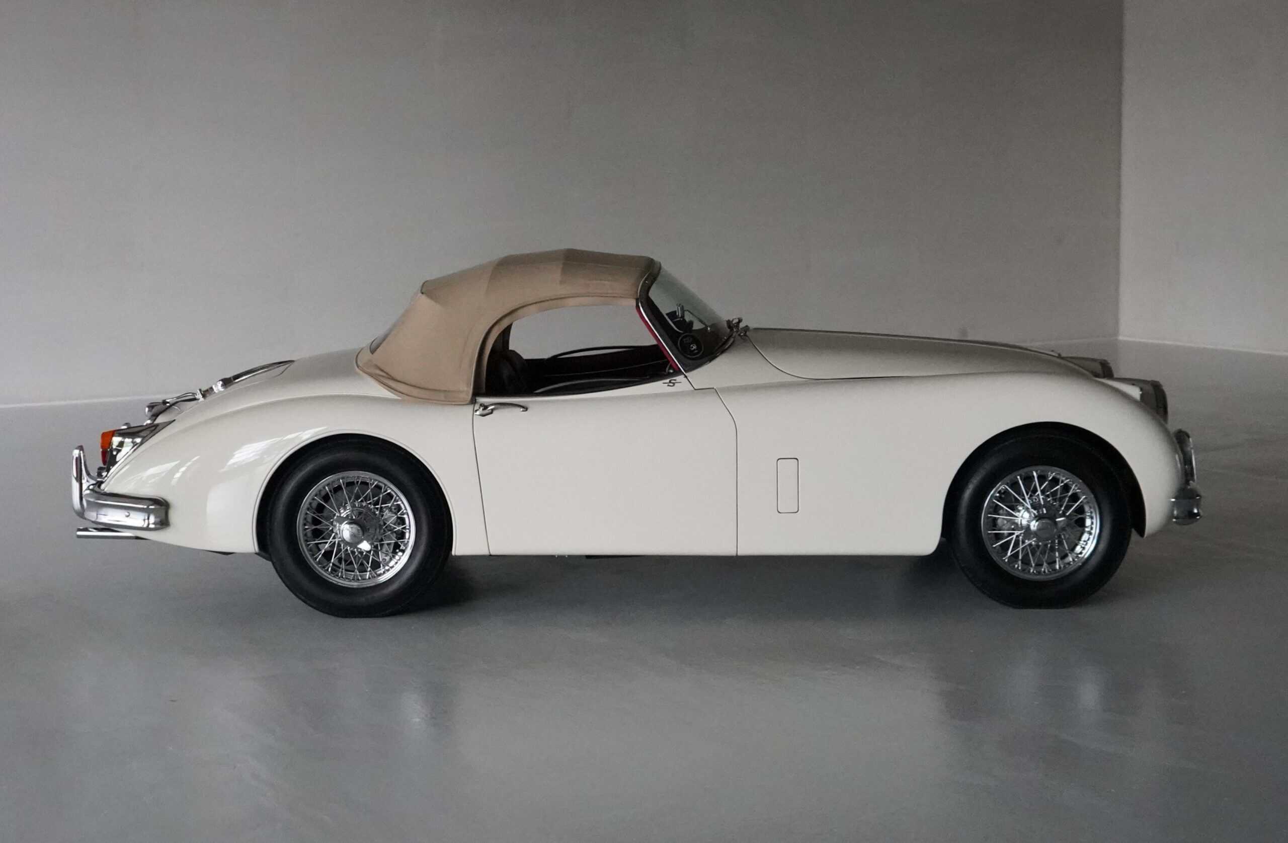 Jaguar-XK-150-3.8S-OTS-Beige Bild von Jaguar XK150 3.8 S OTS